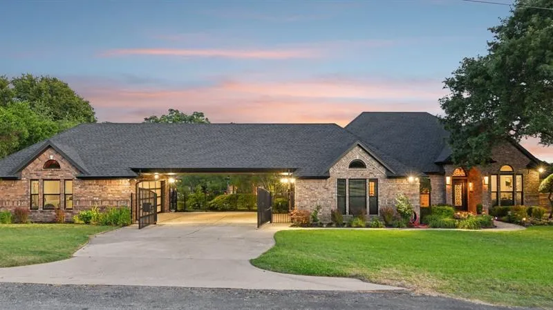 7505 Hickory Springs Road, Flower Mound TX 75022