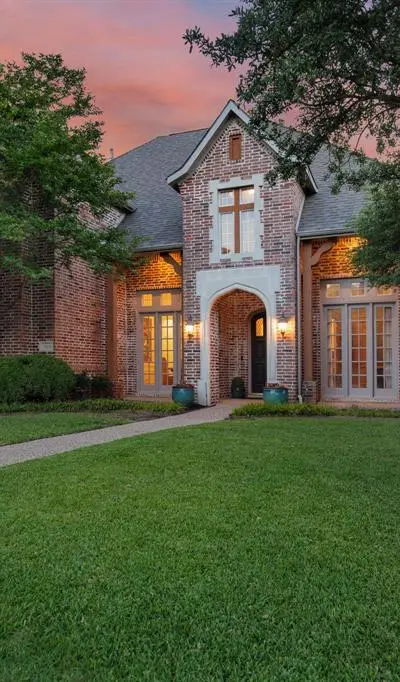 1804 Cypress Point Drive, McKinney TX 75072 - Photo 2