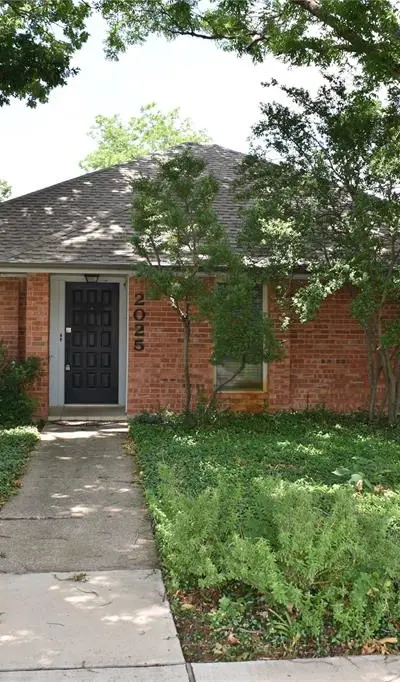 2025 Espinosa Drive, Carrollton TX 75010