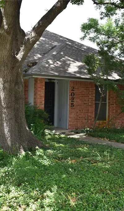 2025 Espinosa Drive, Carrollton TX 75010 - Photo 2