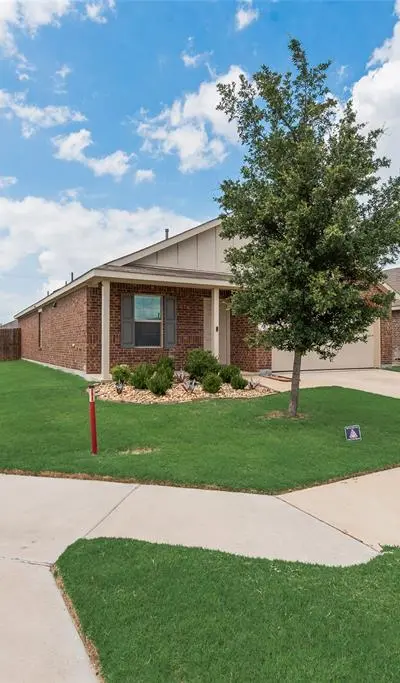 712 Odlozil Lane, Ennis TX 75119