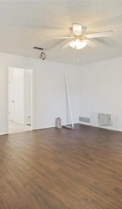 1121 Billie Ruth Lane, Hurst TX 76053 - Photo 3