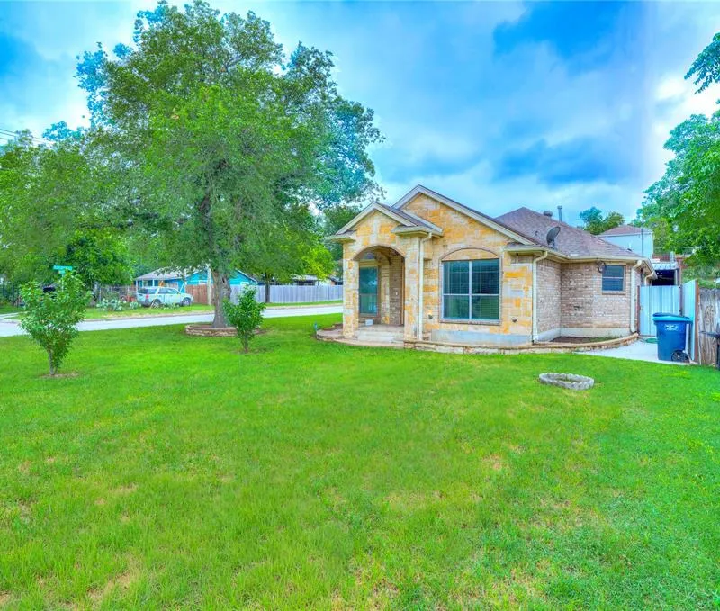3101 Angle Avenue, Fort Worth TX 76106
