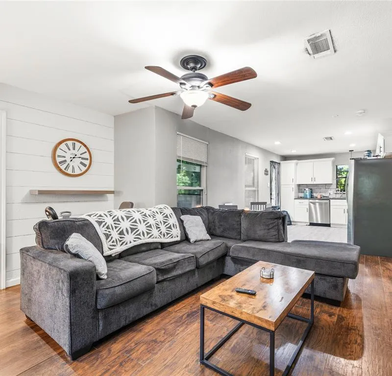 1401 Richard Street, Mesquite TX 75149