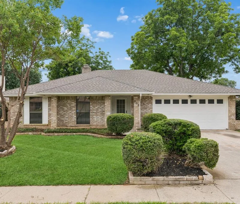 502 Parsley Lane, Euless TX 76039
