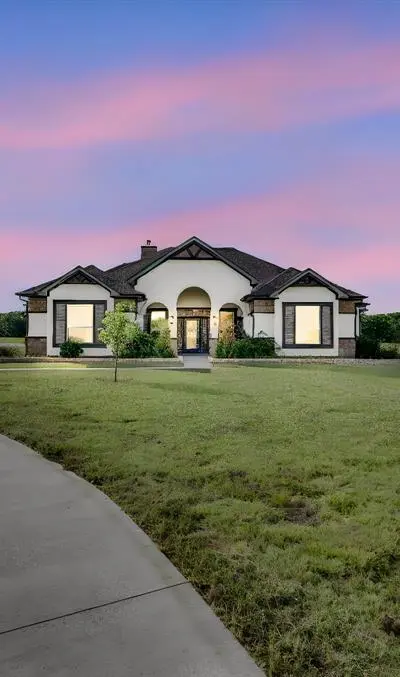 185 Steel Dust Drive, Red Oak TX 75154 - Photo 2