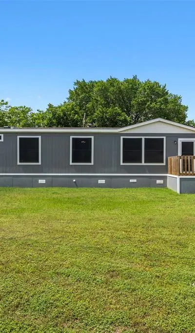 101 Syble Jean Drive, Burleson TX 76028 - Photo 3