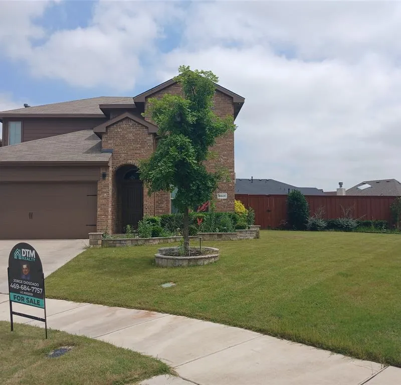 8045 Ballater Drive, Fort Worth TX 76123