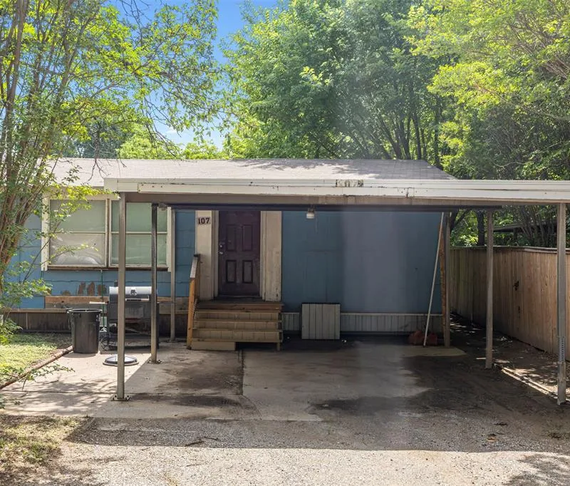 107 Syble Jean Drive # B, Burleson TX 76028