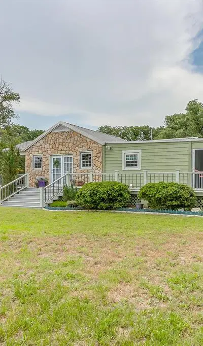 211 Silver Acres Road, Azle TX 76020 - Photo 2