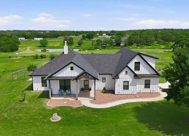 120 Grace View Road, Weatherford TX 76088