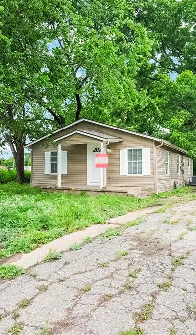 627 E Pacific Street, Sherman TX 75090