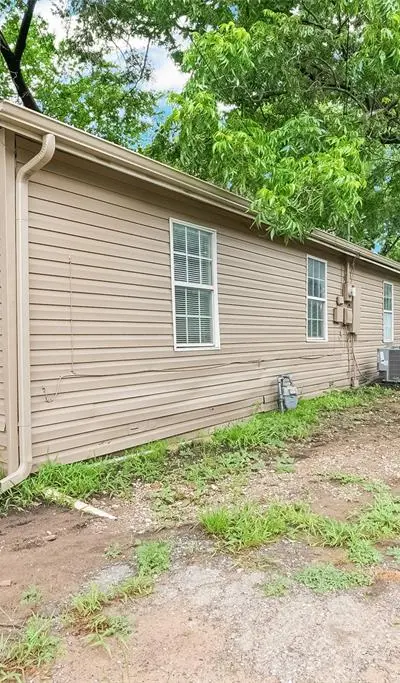 627 E Pacific Street, Sherman TX 75090 - Photo 2