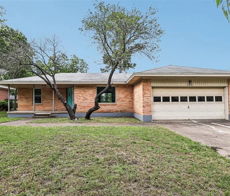 318 Harman Street, Duncanville TX 75116