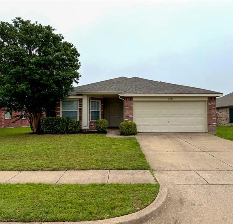 2201 Southridge Lane, Sherman TX 75092