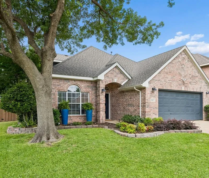 9217 Inverness Drive, Rowlett TX 75089