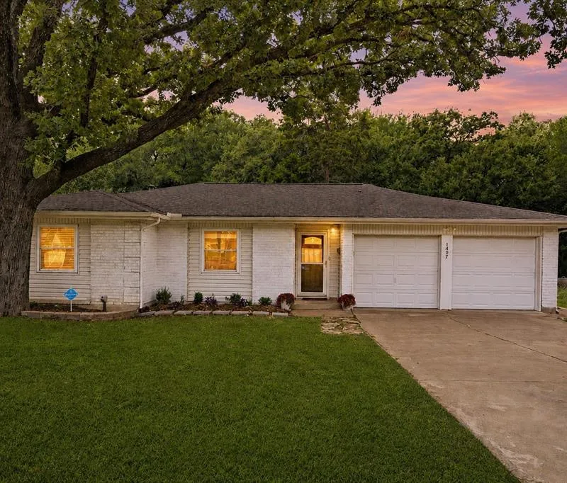 1407 Donley Drive, Euless TX 76039