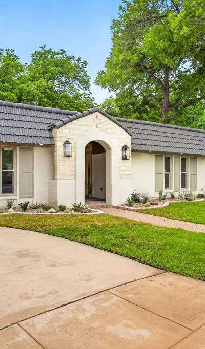 1512 Northcrest Court, Fort Worth TX 76107 - Photo 4