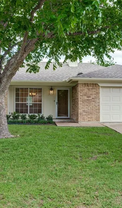 7305 S Meadow Drive E, Fort Worth TX 76133