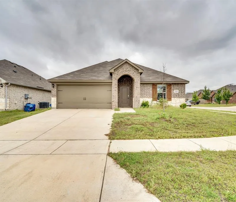 1219 Fairbanks Drive, Ennis TX 75119