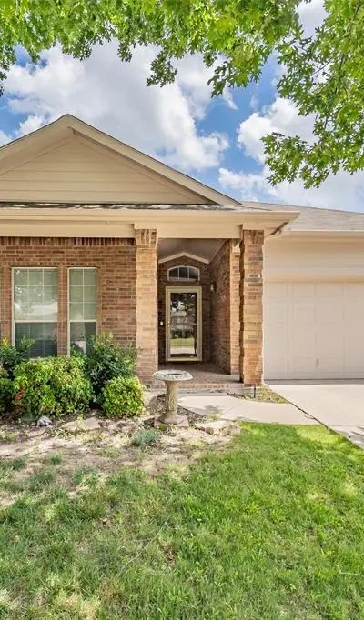 3217 Florian Lane, Fort Worth TX 76108