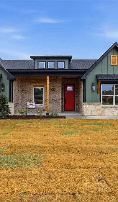 3201 Walnut Creek Parkway, Granbury TX 76049