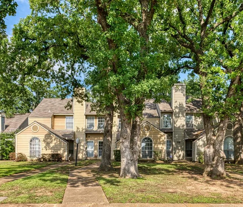 714 Bel Aire Crest, Irving TX 75061