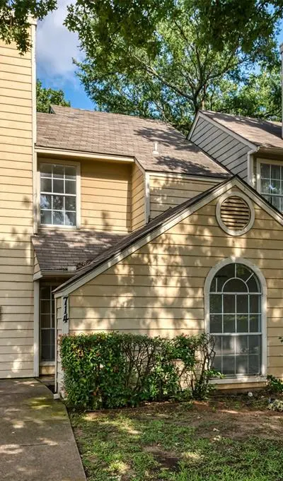 714 Bel Aire Crest, Irving TX 75061 - Photo 2