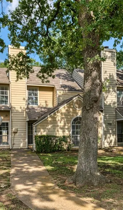714 Bel Aire Crest, Irving TX 75061 - Photo 3
