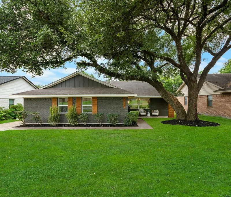 9110 Westglen Drive, Dallas TX 75228