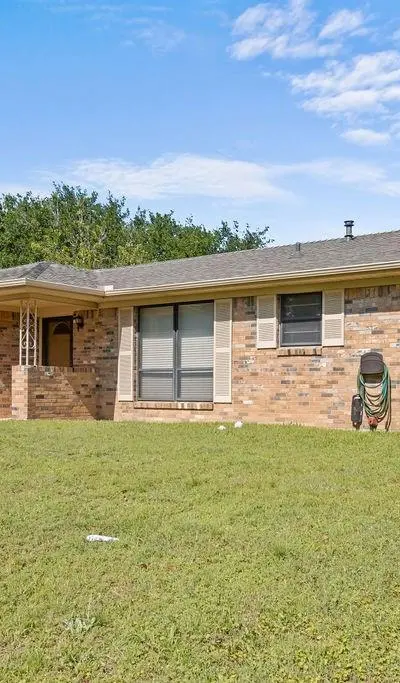 2022 Jerry Avenue, Denison TX 75020 - Photo 2
