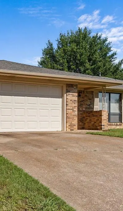 2022 Jerry Avenue, Denison TX 75020 - Photo 3