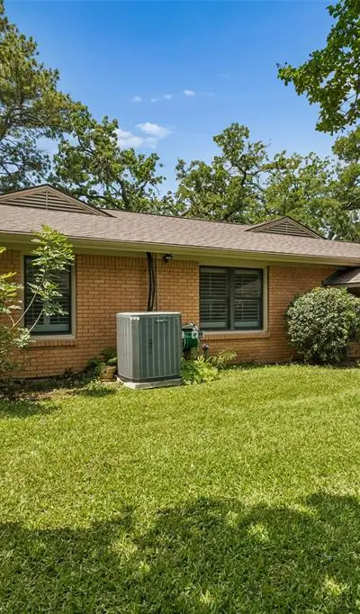 1637 Hendrix Drive, Irving TX 75061 - Photo 5