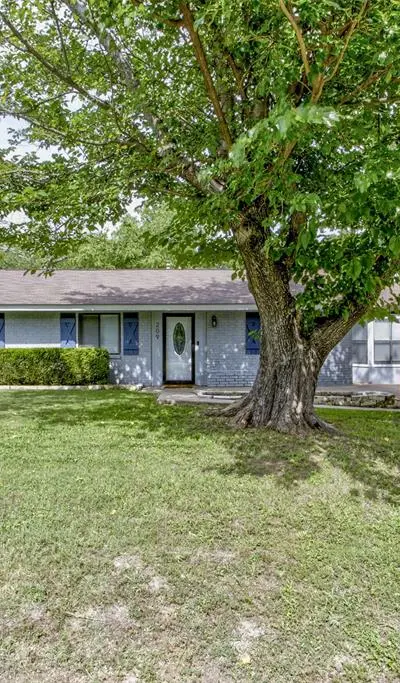209 Case Street, Weatherford TX 76086 - Photo 3