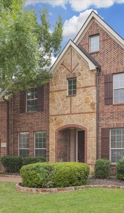 2407 Laguna Lane, Arlington TX 76012