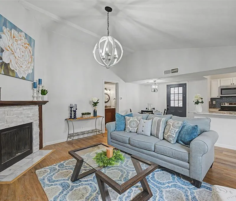 2506 Sunflower Drive, Arlington TX 76014