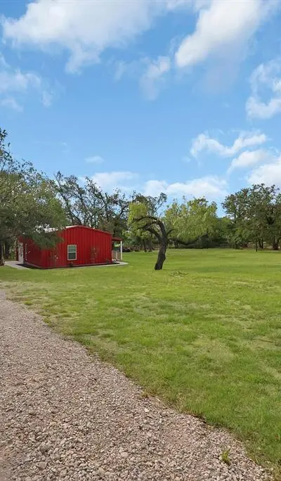 301 Sandlin Lane, Springtown TX 76082 - Photo 4