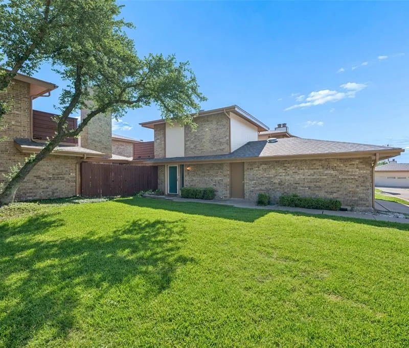 3 Dewberry Court, Bedford TX 76021