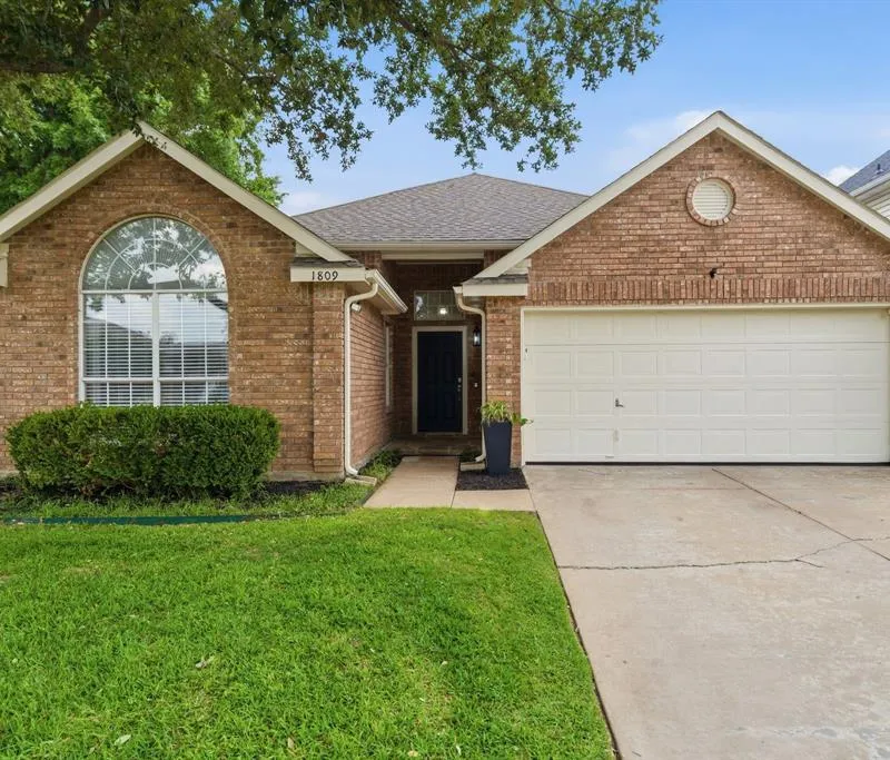 1809 Armstrong Drive, Flower Mound TX 75028