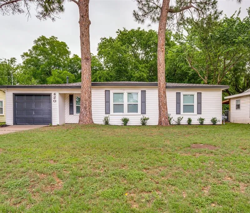420 Arthur Drive, Hurst TX 76053