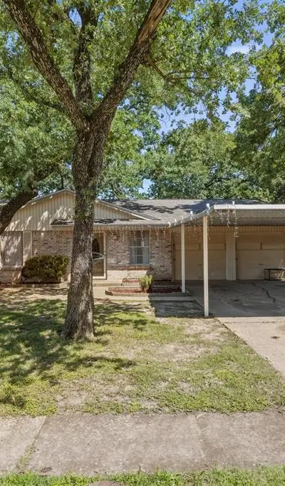 14605 Oakwood Lane, Balch Springs TX 75180