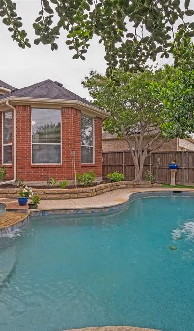 7724 Saragosa Creek Drive, Plano TX 75025 - Photo 2