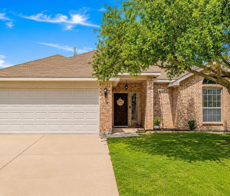 604 W Sheila Circle, Joshua TX 76058
