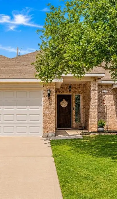 604 W Sheila Circle, Joshua TX 76058