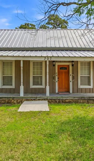307 N Oak Lane, Tolar TX 76476
