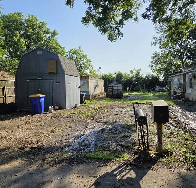 425 Barry Drive, Seagoville TX 75159