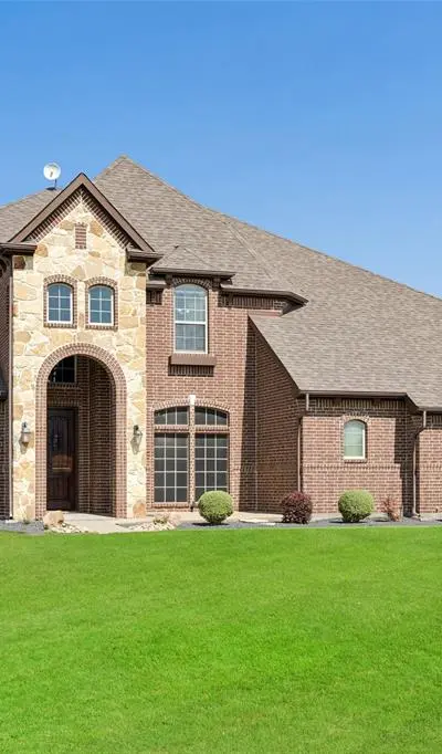 1310 Billingsley Drive, Waxahachie TX 75167 - Photo 2