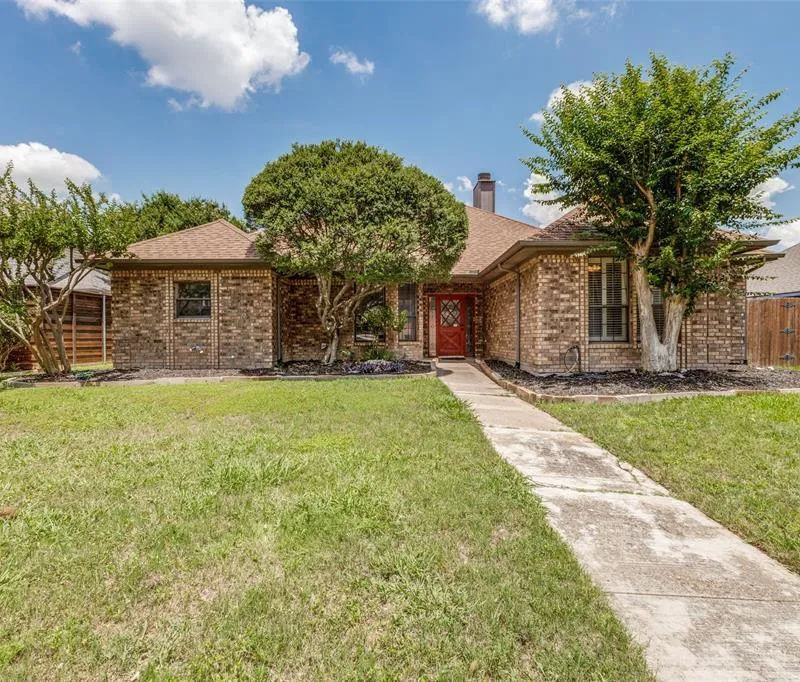 4123 Lawngate Drive, Dallas TX 75287
