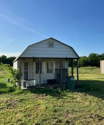 1023 County Road 4737, Cumby TX 75433 - Photo 3
