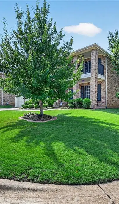 6514 Daisy Drive, Arlington TX 76017 - Photo 3